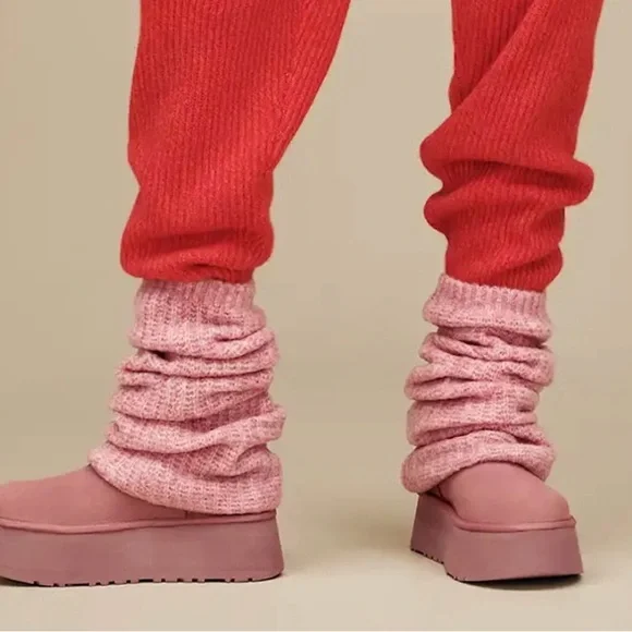 UGG Pink Women's Boots with Legwarmers - Picture 2 of 3
